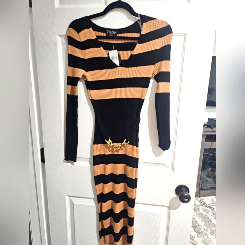 Juniors Medium Bodycon Dress NWT